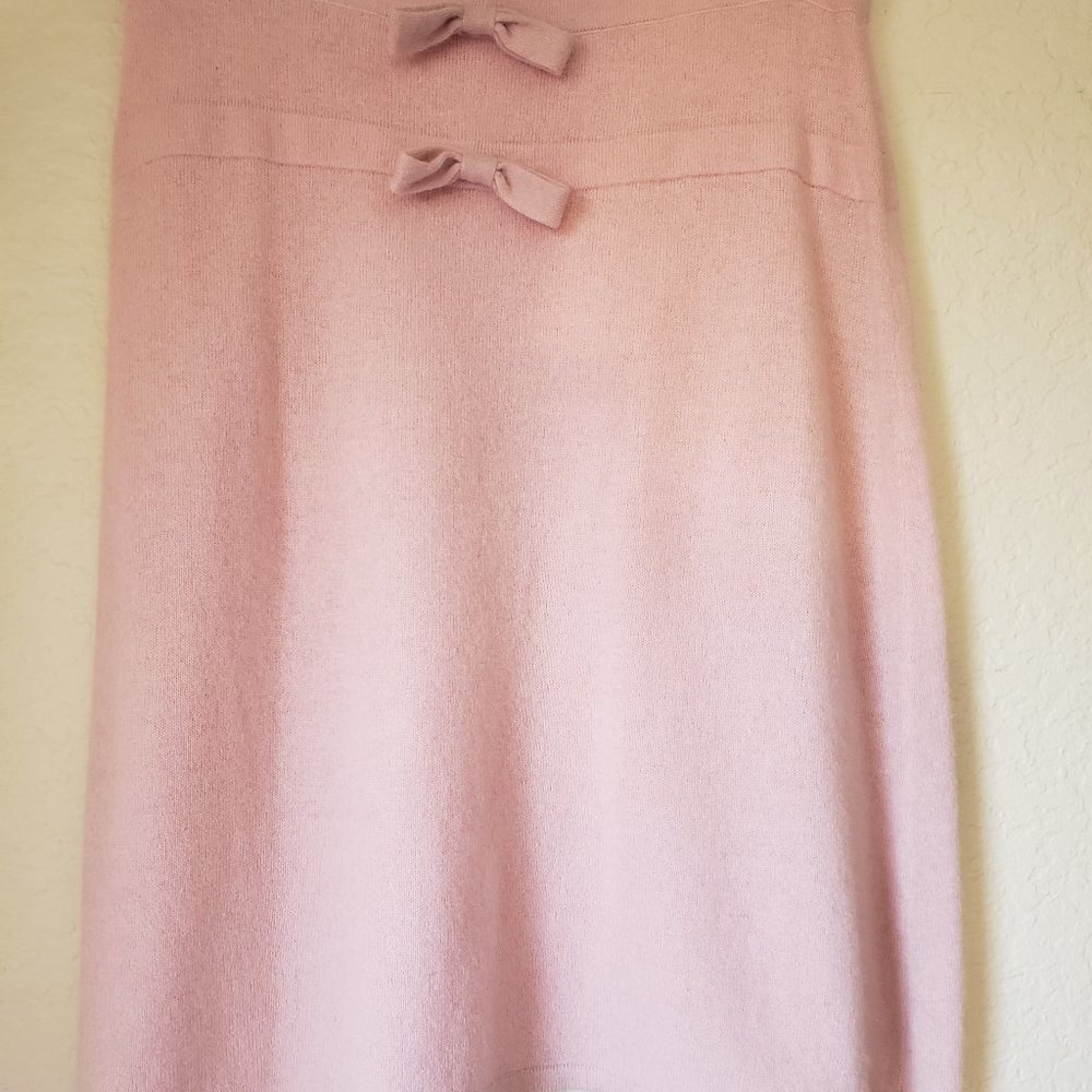 Boutique Pink Wool  Sweater Skirt With Adorable Waist Bows - Picture 2 of 7